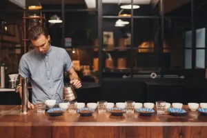 10 cafeterías que son competencia de Starbucks en México